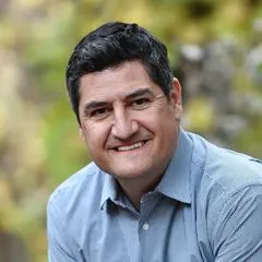 Alexander Piana, real estate agent in Santa Ana