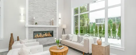 Rene Diaz, real estate agent in Los Angeles
