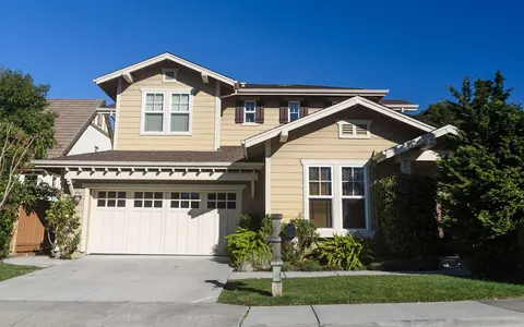 Heidi Cabrera, real estate agent in Fallbrook