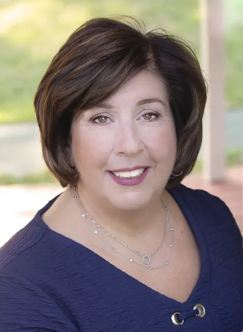 Victoria Carter, real estate agent in Garden Grove