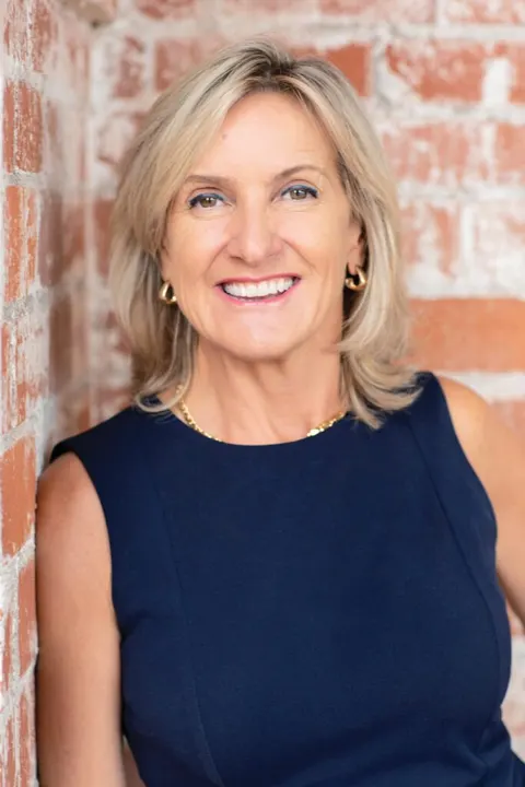 Antonia Lavender, real estate agent in Rancho Palos Verdes
