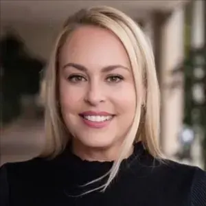 Karen Lowe, real estate agent in Palos Verdes Estates