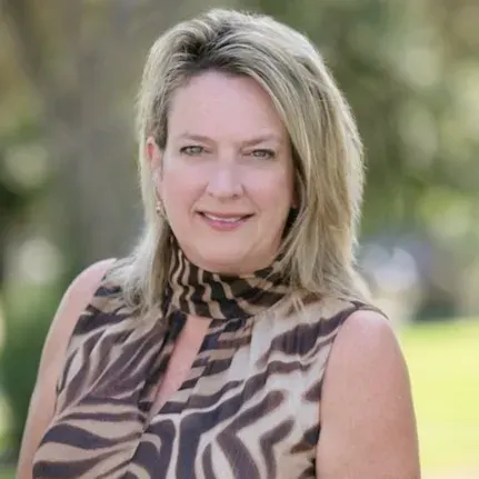Lisa Martini, real estate agent in Harbor City
