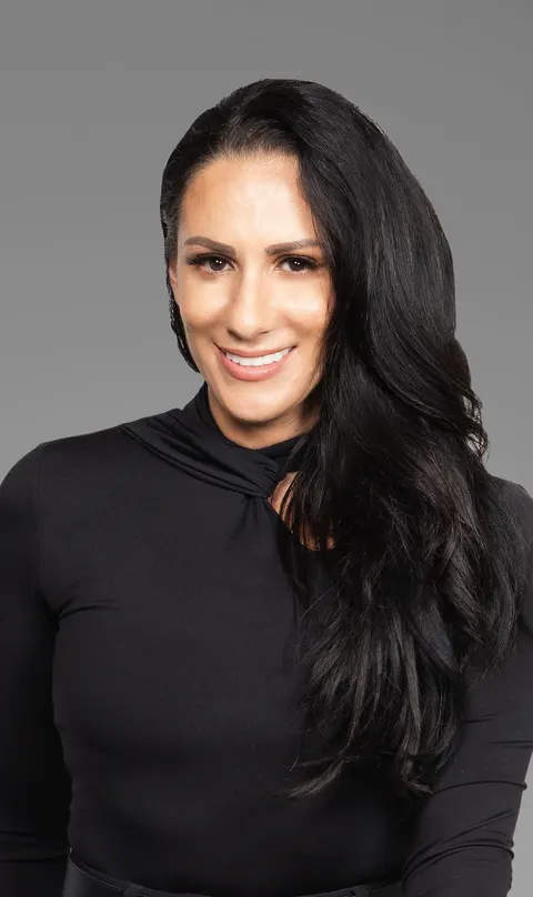Dounia Zamora, real estate agent in San Pedro