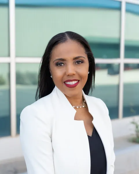 Alicia Sissac, real estate agent in Lakewood