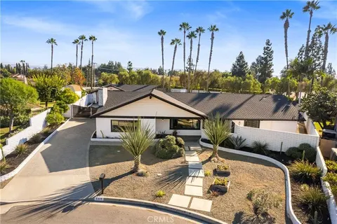 Barbee Andrina, real estate agent in Yorba Linda