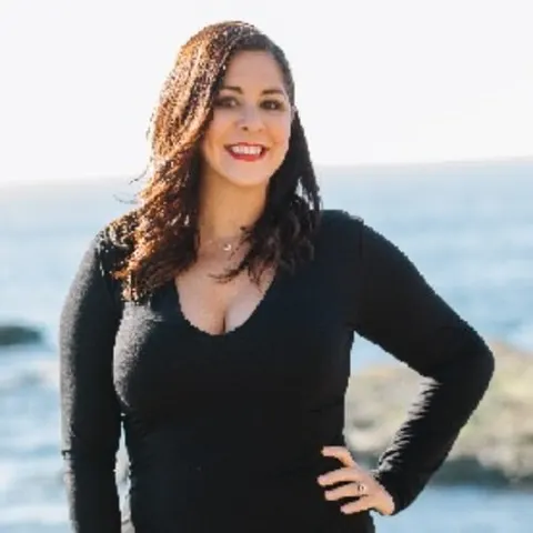 Leilanii Carriger, real estate agent in Jurupa Valley