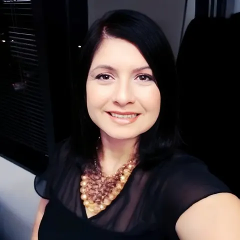 Olivia Casillas, real estate agent in Fontana
