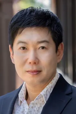 Alex Chang, real estate agent in Santa Ana