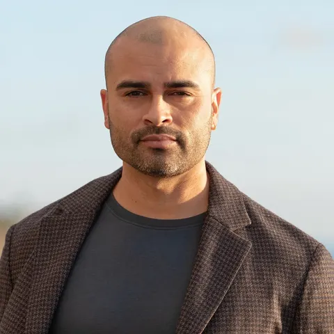 Ismael Chavez, real estate agent in Long Beach