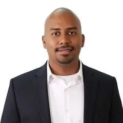 Diego Clavel, real estate agent in Apple Valley