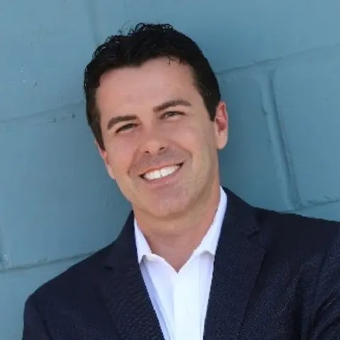 Sean Dezahd, real estate agent in Santa Ana