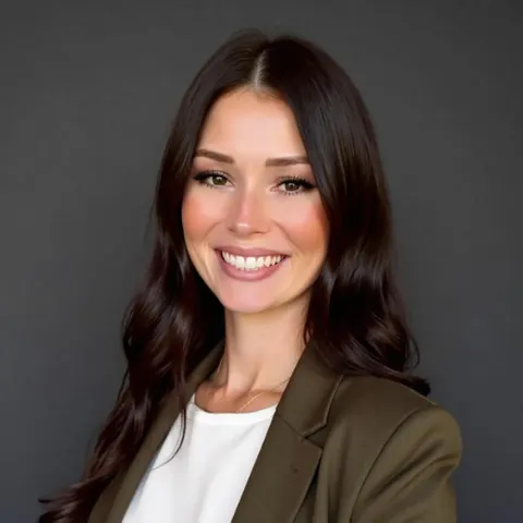 Samantha Ellert, real estate agent in Pomona