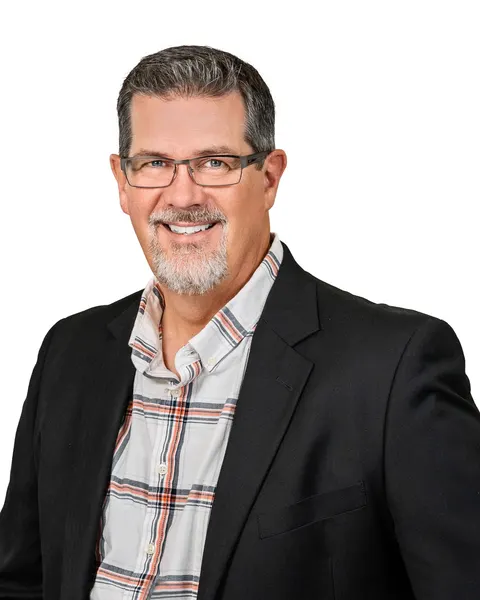 Timothy Fuzzard, real estate agent in Adelanto