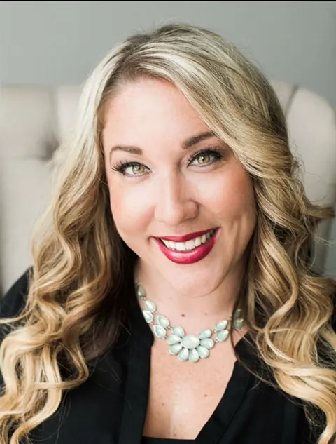 Jenna Garza, real estate agent in Murrieta