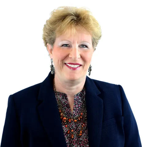 Bari Harris, real estate agent in Long Beach