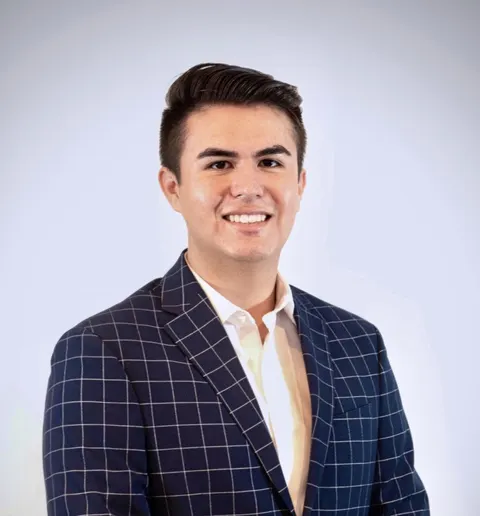 Joey Hart, real estate agent in Fullerton