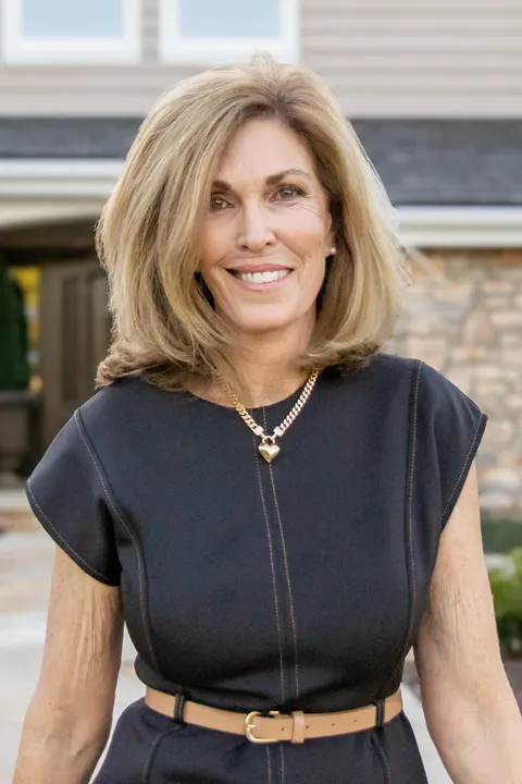 Janel Winston, real estate agent in Long Beach