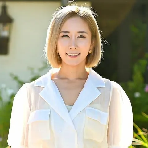Minnie Kim, real estate agent in Fullerton