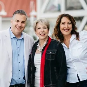 Roman Luckey, real estate agent in Long Beach