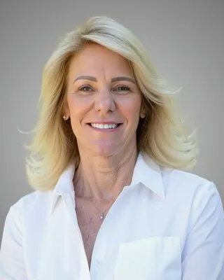 Linda Wilkie, real estate agent in Tustin