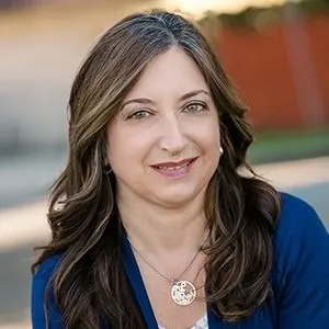 Maria Montoya, real estate agent in Santa Ana