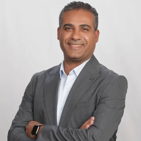 Atef Naeem, real estate agent in Downey