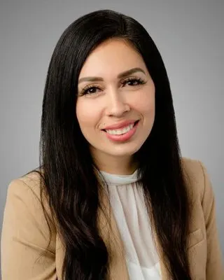 Loni Paniagua, real estate agent in Santa Ana