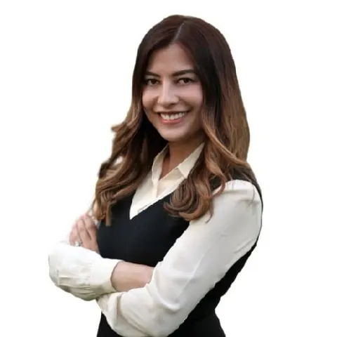 Noel Ashley Hong, real estate agent in Santa Ana