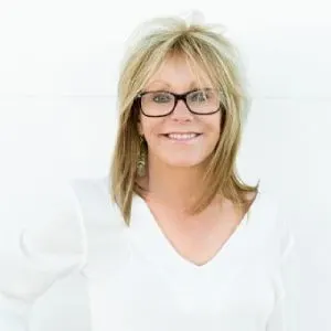 Christy Di Leo, real estate agent in Long Beach