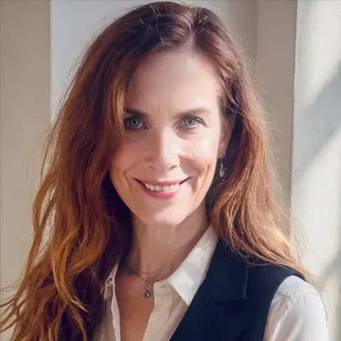 Jennifer Peterson, real estate agent in Long Beach