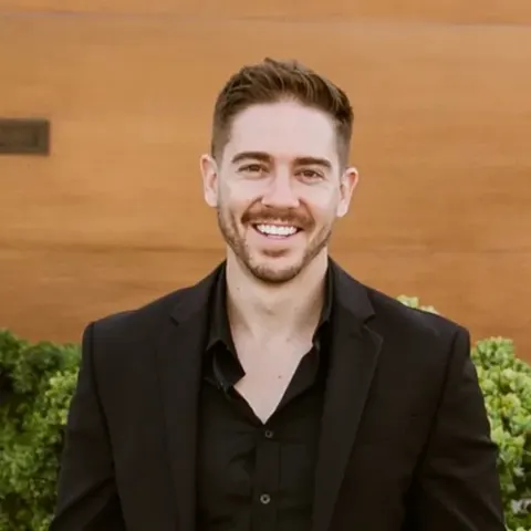 Konstantine Petrakis, real estate agent in Long Beach