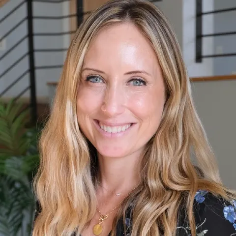 Caroline Picha, real estate agent in Long Beach