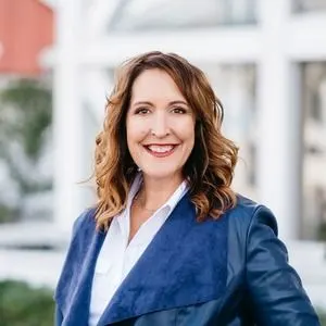 Tessa Owen, real estate agent in Long Beach
