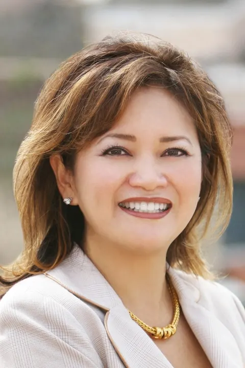 Miki Singer, real estate agent in Westminster