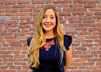 Lauren Reyes, real estate agent in Santa Ana