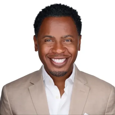 Courtney Richards, real estate agent in Los Angeles