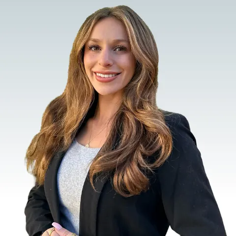 Sierrah Scarpine, real estate agent in Orange