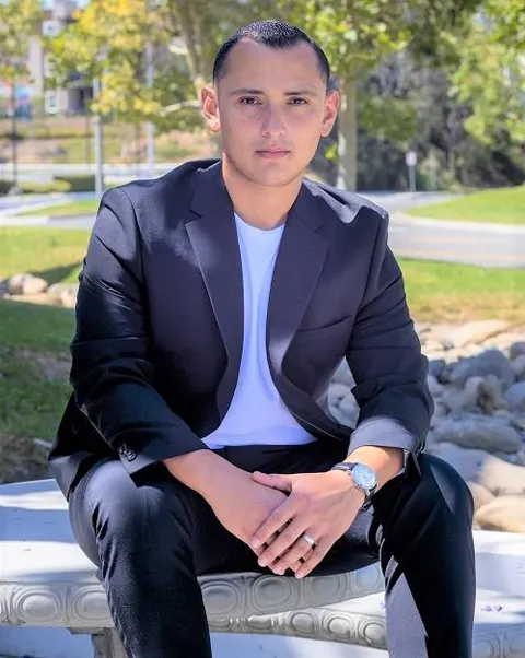 Guillermo Serna, real estate agent in Lake Elsinore