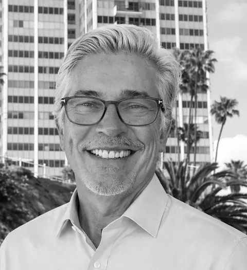 Sergio Regnier Correa De, real estate agent in Long Beach