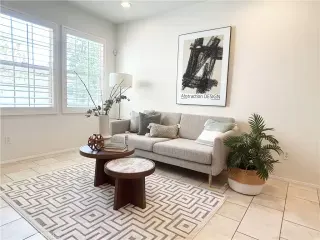 Myunghui Shin, real estate agent in Irvine