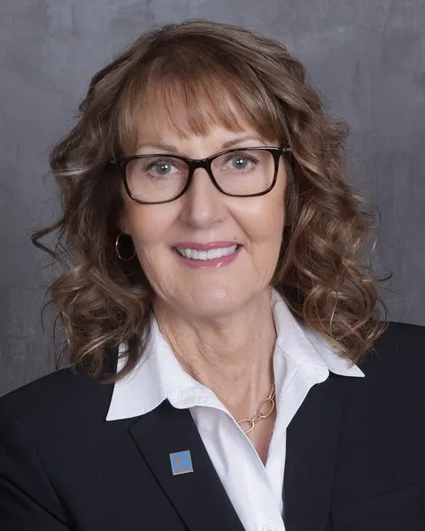 Terri Walters, real estate agent in Seal Beach