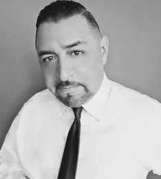 Xavier Zaragoza, real estate agent in Long Beach
