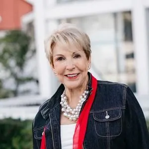 Pam Luckey, real estate agent in Long Beach