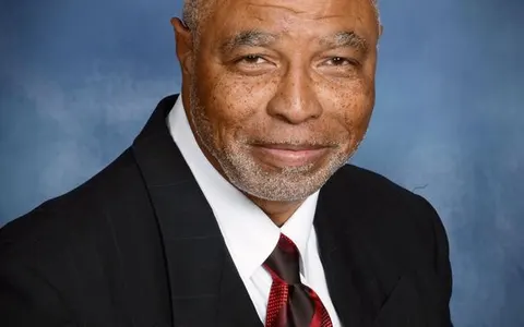 Ronald Edison, real estate agent in Avalon