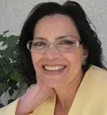 Nuria Misares, real estate agent in Cypress