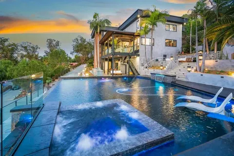 Mark Perez, real estate agent in Los Angeles