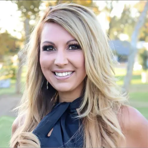 Tammie Acosta, real estate agent in Fullerton