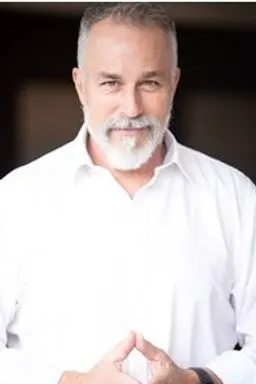 Chris Mark, real estate agent in Los Angeles