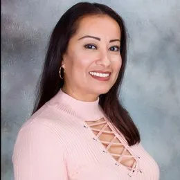Candy Ortiz-Henderson, real estate agent in Long Beach